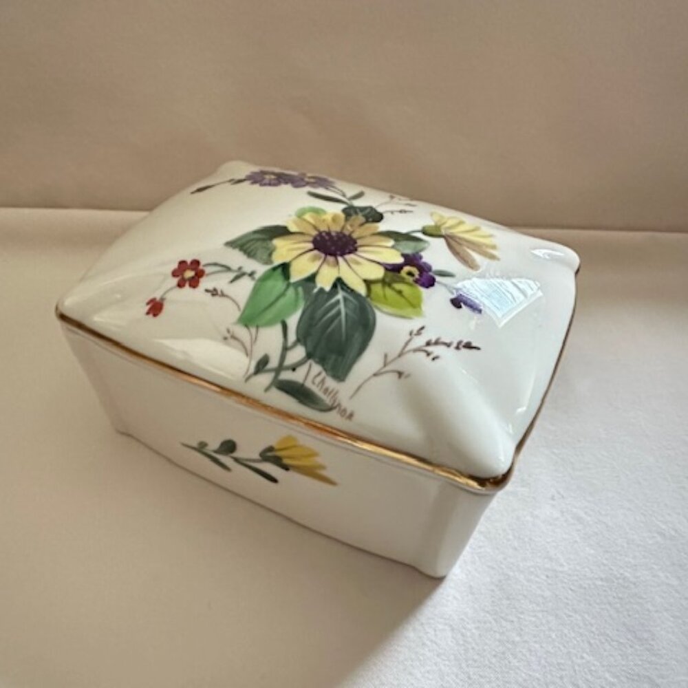 Vintage Porcelain Trinket Box